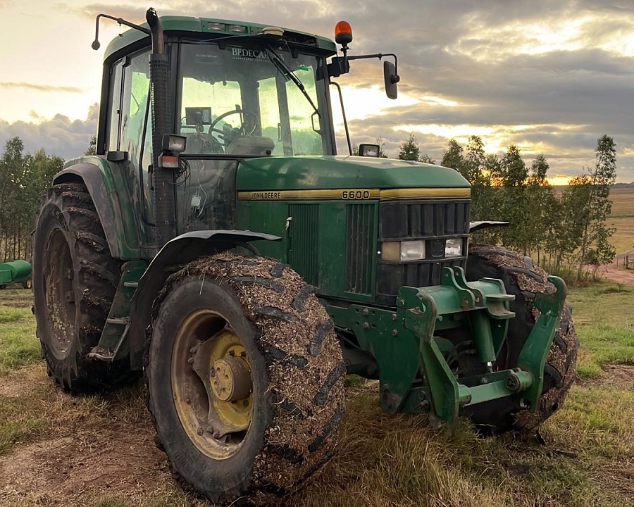 Tractor John Deere 6600